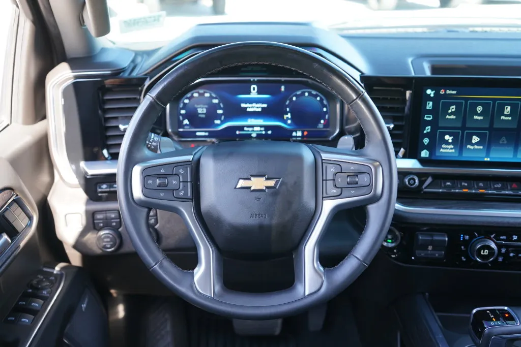 Chevrolet Silverado photo 25