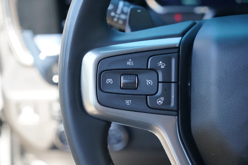 Chevrolet Silverado photo 11