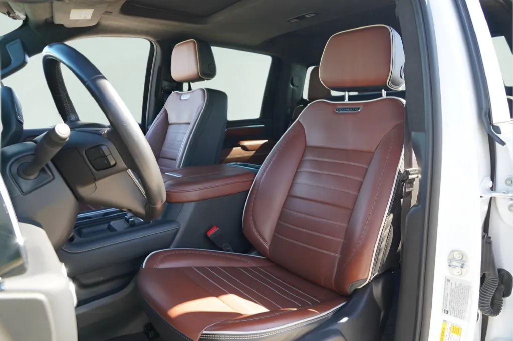 GMC Sierra photo 9