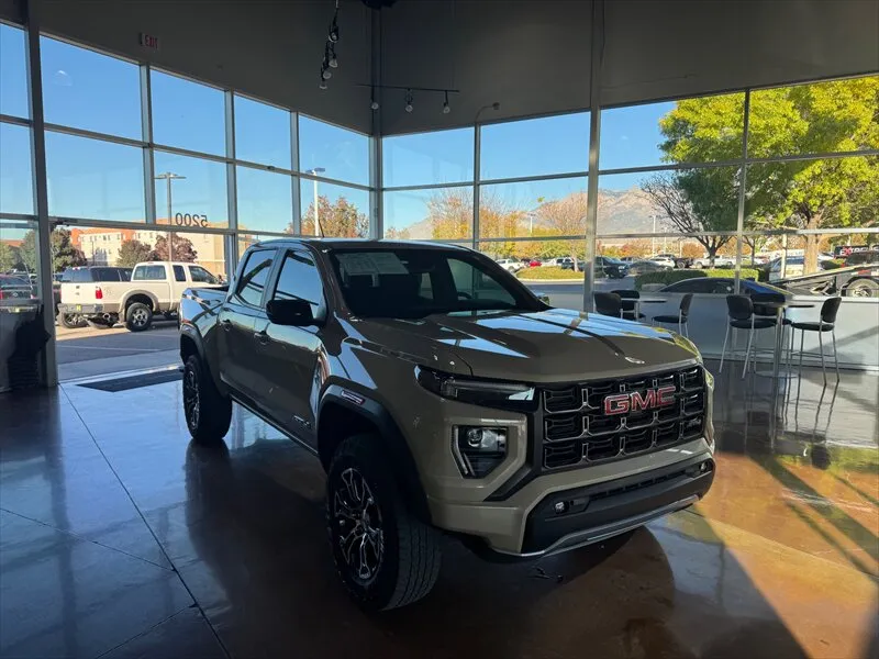 2024 GMC Canyon AT4's photo