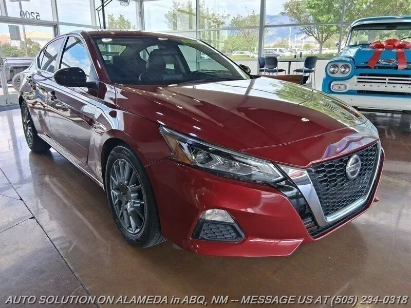 2020 Nissan Altima SR