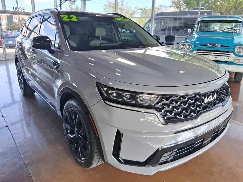 2022 Kia Sorento SX's photo