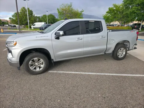 Silver 2022 Chevrolet Silverado 1500 LT for sale in Albuquerque, NM