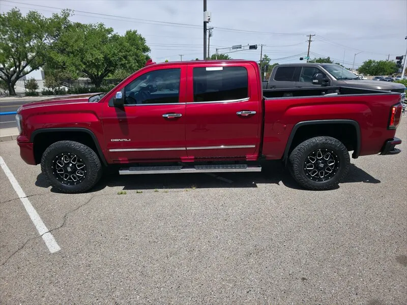 2018 GMC Sierra 4WD Crew Cab Short Box's photo