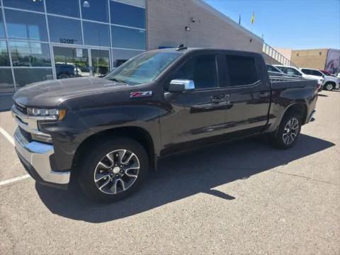 More photos of 2021 Chevrolet Silverado 1500 LT at Truck Solutions NM, NM