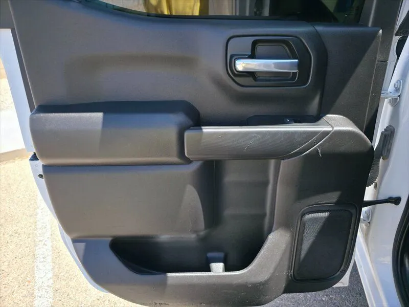2023 Chevrolet Silverado 1500 Custom - Photo 17