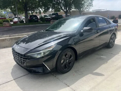 More photos of 2022 Hyundai Elantra SEL at Truck Solutions NM, NM