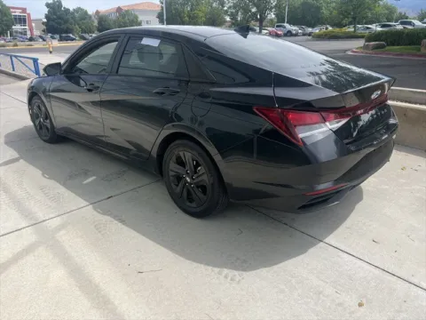 More photos of 2022 Hyundai Elantra SEL at Truck Solutions NM, NM