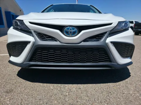 More photos of 2022 Toyota Camry Hybrid SE at Truck Solutions NM, NM