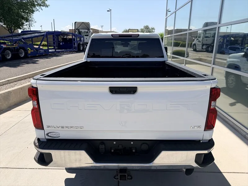 2023 Chevrolet Silverado 3500HD LTZ - Photo 8