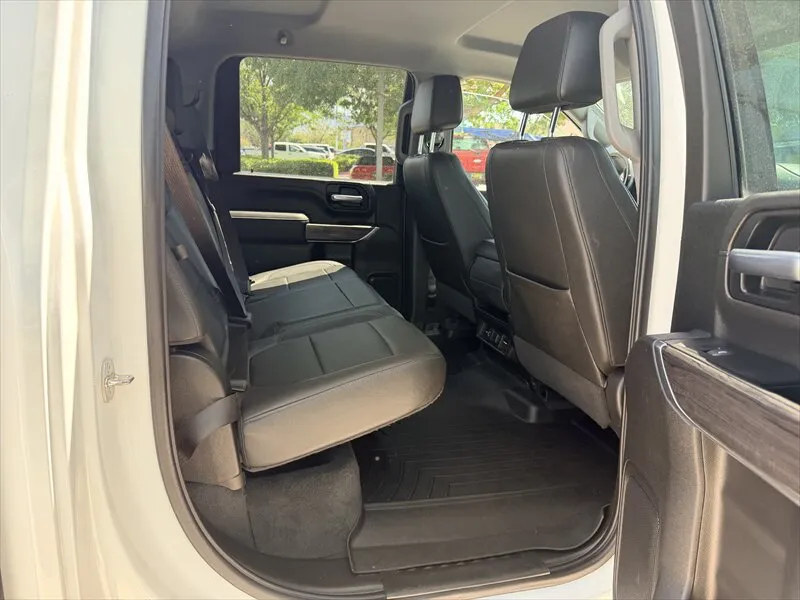 2023 Chevrolet Silverado 3500HD LTZ - Photo 19