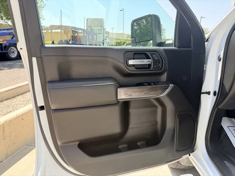 2023 Chevrolet Silverado 3500HD LTZ - Photo 12