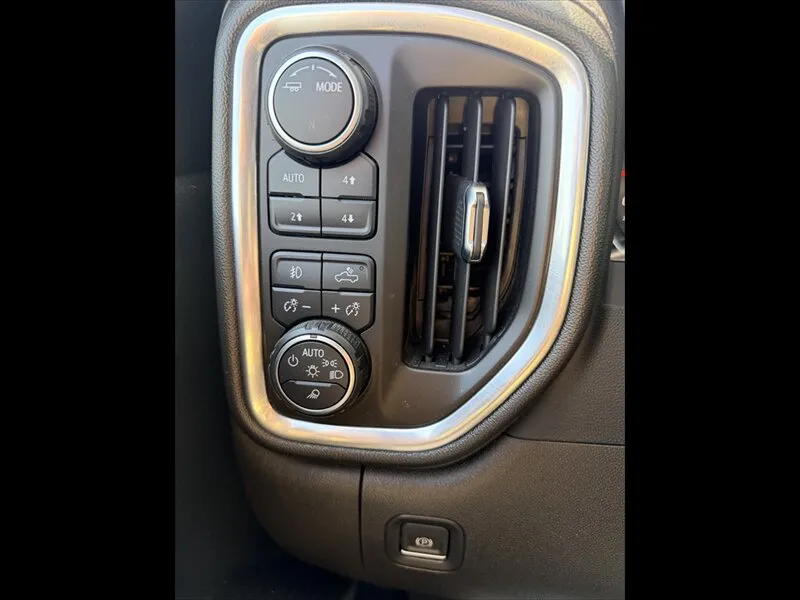 2023 Chevrolet Silverado 3500HD LTZ - Photo 31