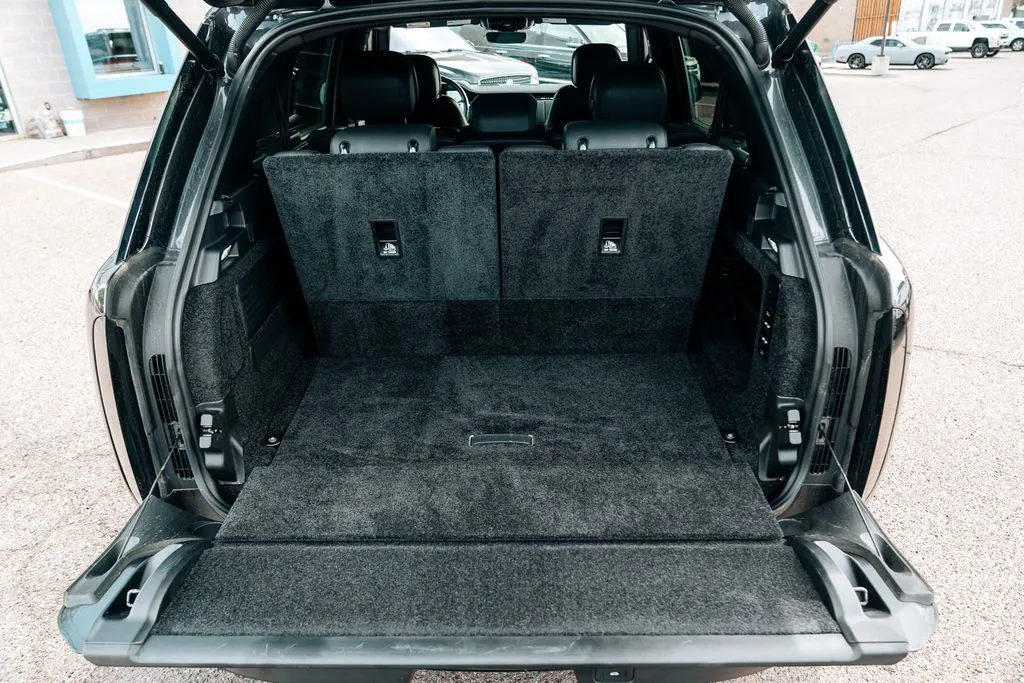 2025 Land Rover Range Rover SE - Photo 38