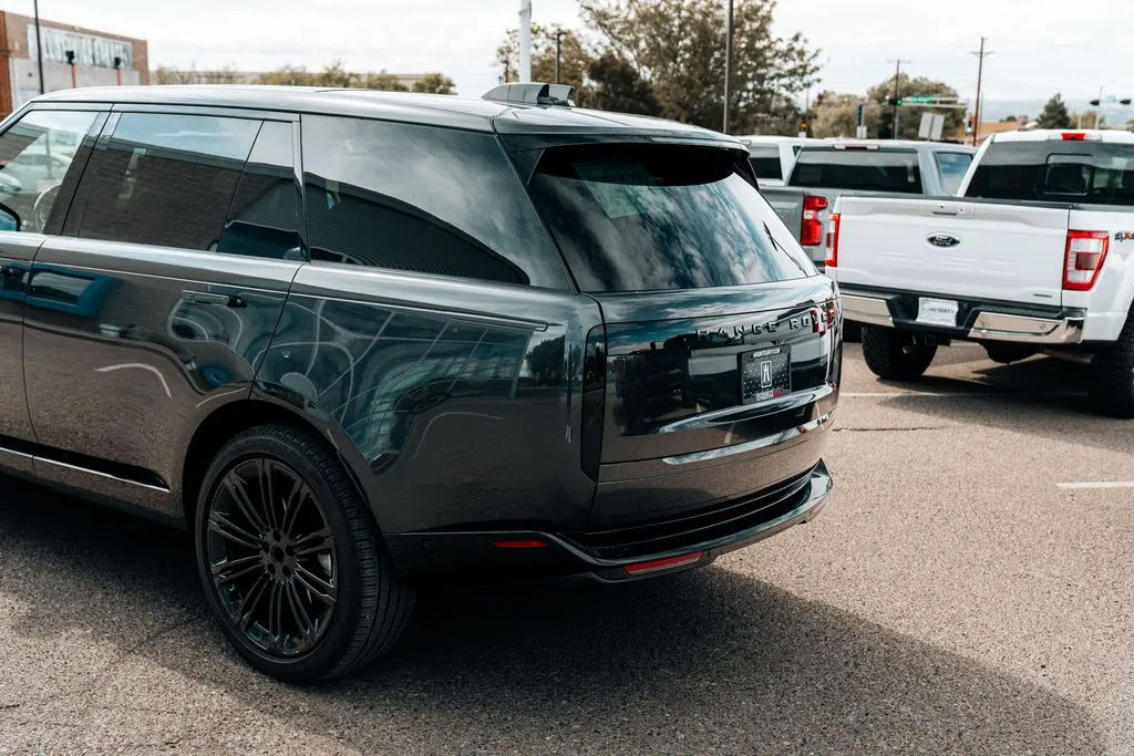2025 Land Rover Range Rover SE - Photo 11