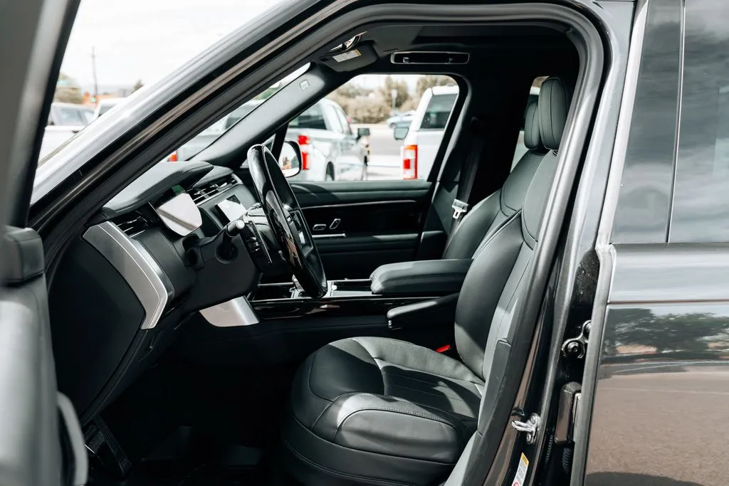 2025 Land Rover Range Rover SE - Photo 18