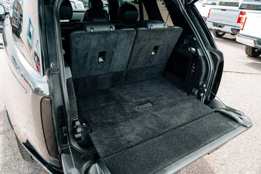 2025 Land Rover Range Rover SE - Photo 37