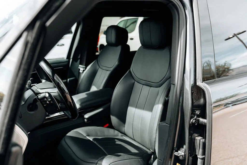 2025 Land Rover Range Rover SE - Photo 19