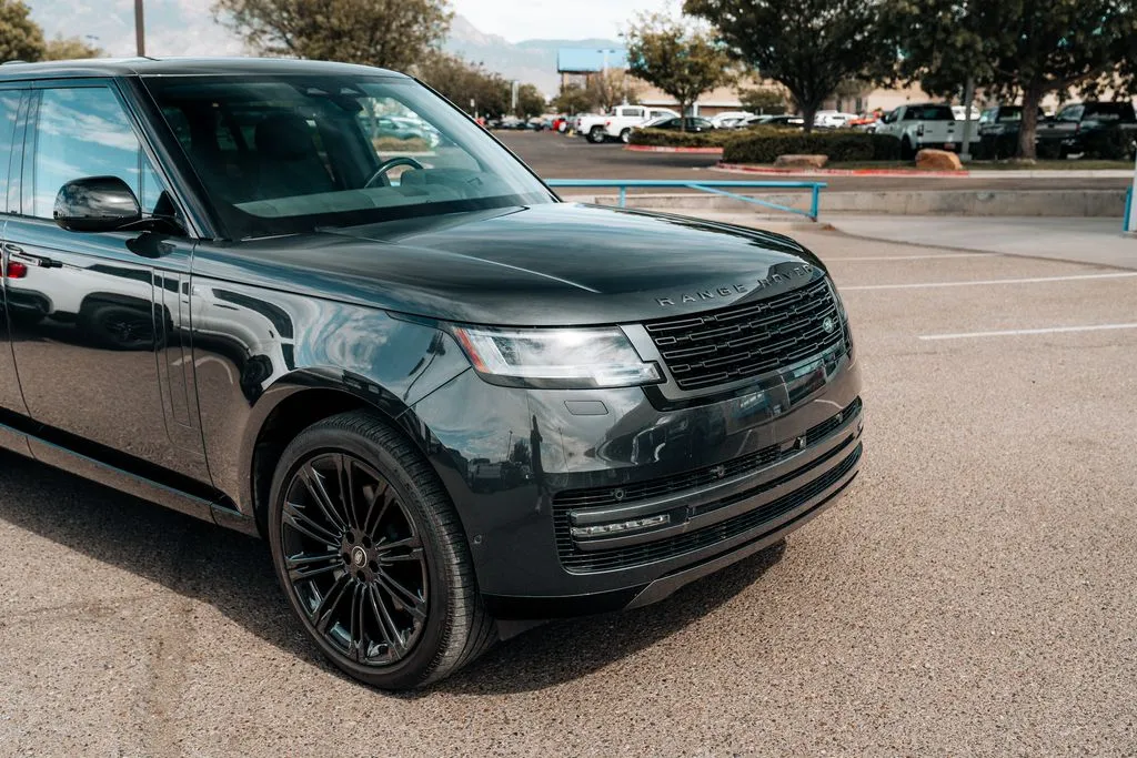2025 Land Rover Range Rover SE - Photo 9