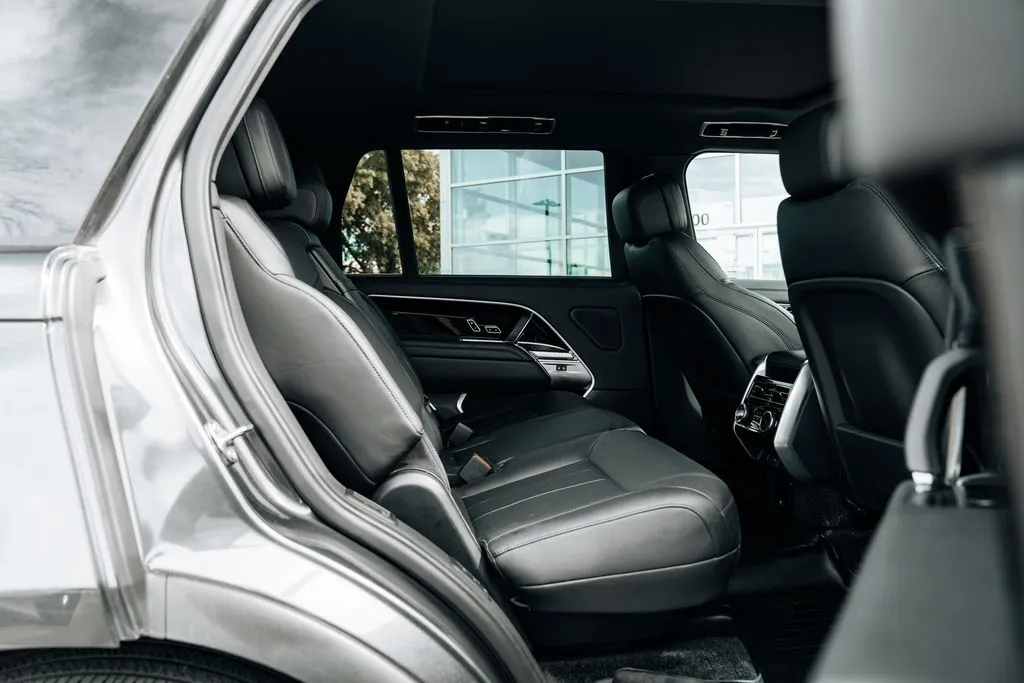 2025 Land Rover Range Rover SE - Photo 44