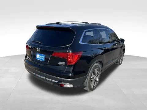 More photos of 2016 Honda Pilot Elite at Gregg Young Chevrolet - Omaha, NE