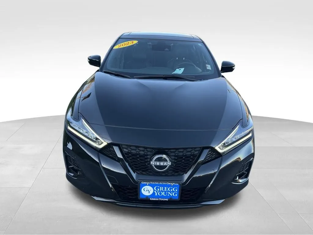 2023 Nissan Maxima SR photo 4