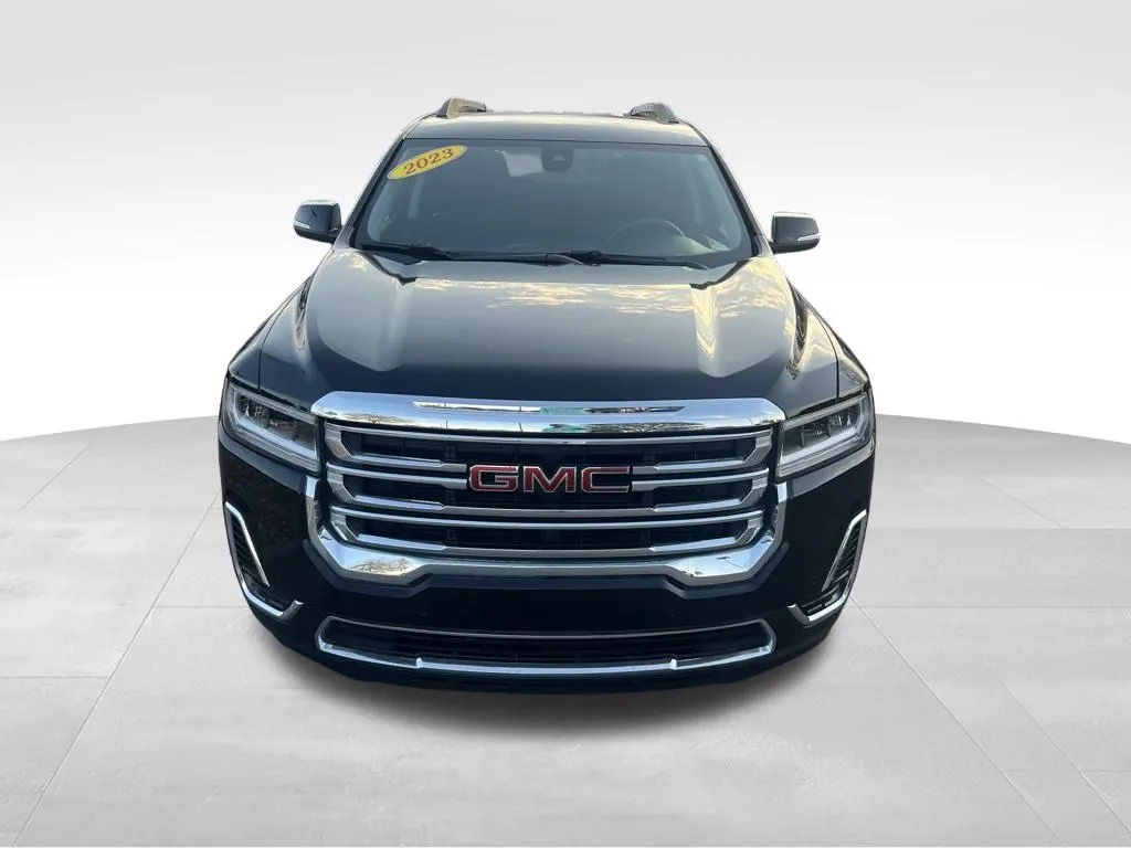 2023 Gmc Acadia SLE photo 3