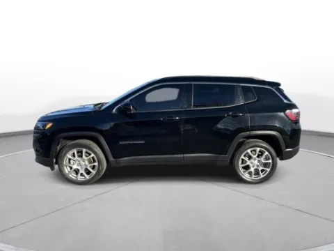 Another view of 2022 Jeep Compass Latitude Lux for sale in Omaha, NE at Gregg Young Chevrolet - Omaha