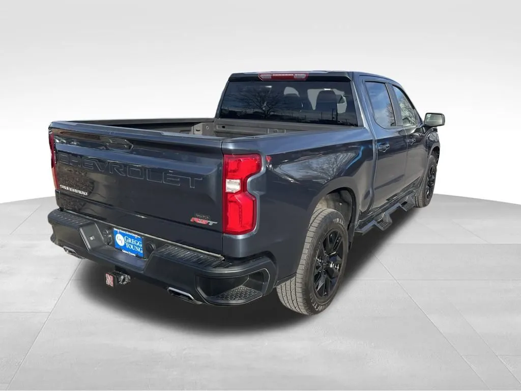 2021 Chevrolet Silverado 1500 RST photo 2