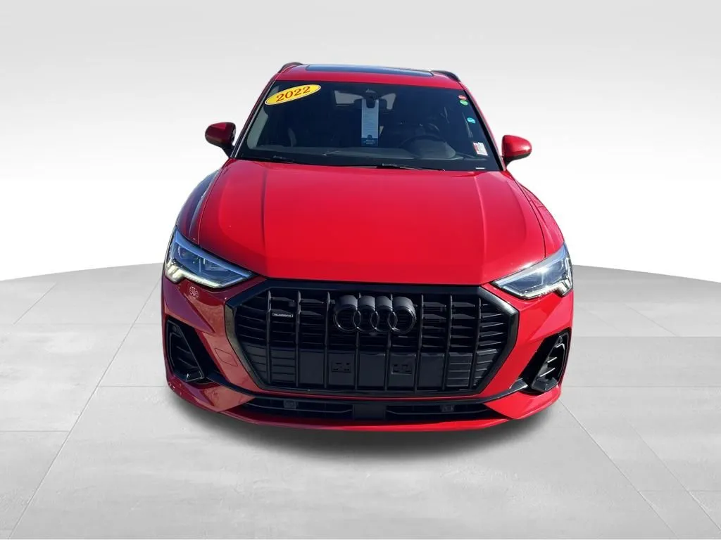 2022 Audi Q3 S line Premium Plus photo 4