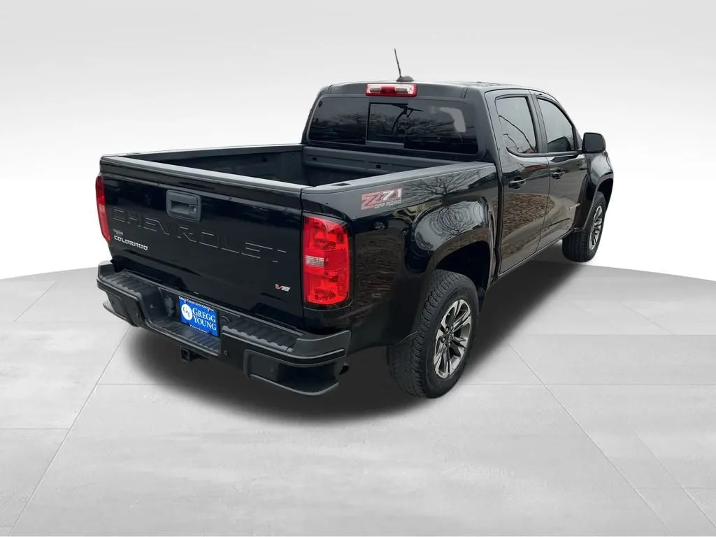 2021 Chevrolet Colorado Z71 photo 2