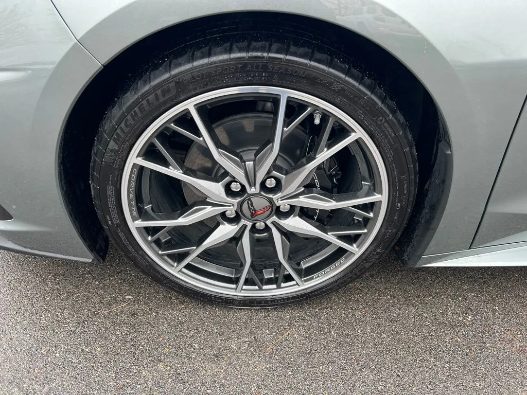 2024 Chevrolet Corvette Stingray 2LT photo 4