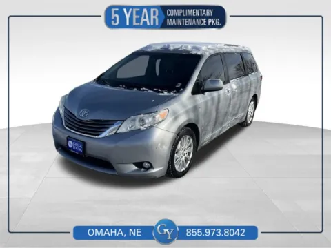 Silver 2017 Toyota Sienna for sale in Omaha, NE