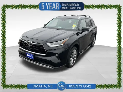 Black 2020 Toyota Highlander Platinum for sale in Omaha, NE