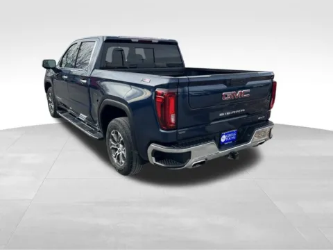 More photos of 2021 GMC Sierra 1500 SLT at Gregg Young Chevrolet - Omaha, NE