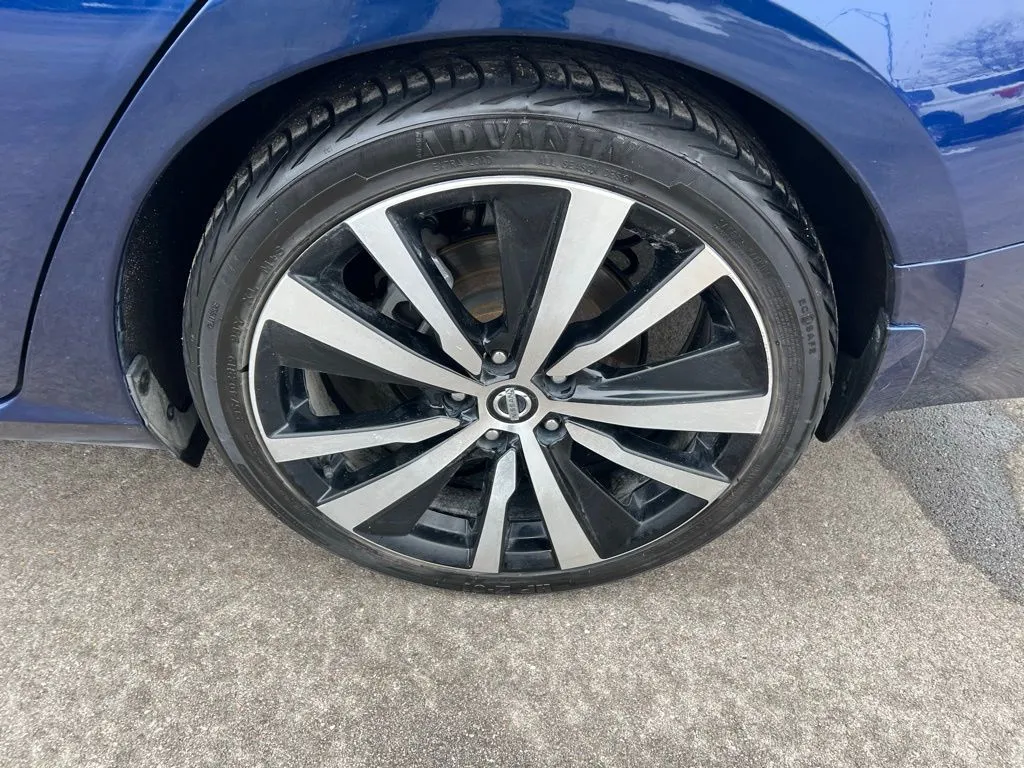 2021 Nissan Altima 2.5 SR photo 4