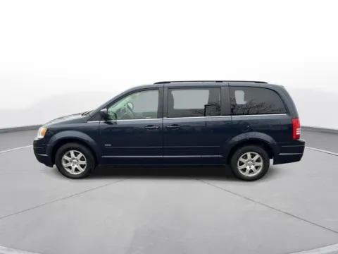 Another view of 2008 Chrysler Town & Country Touring for sale in Omaha, NE at Gregg Young Chevrolet - Omaha