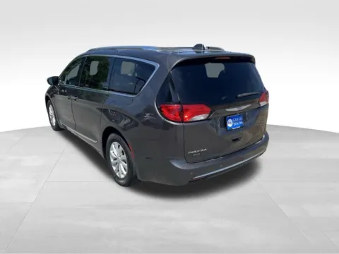 More photos of 2018 Chrysler Pacifica Touring L Plus at Gregg Young Chevrolet of Omaha, NE