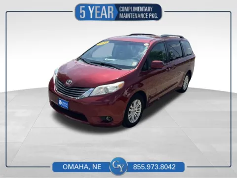 Red 2014 Toyota Sienna XLE for sale in Omaha, NE