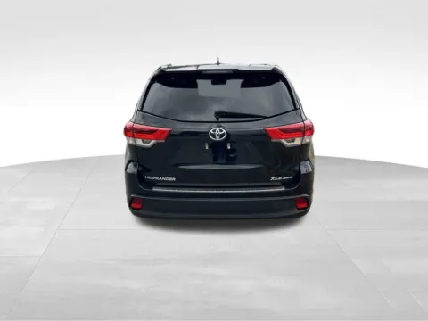 More photos of 2019 Toyota Highlander XLE at Gregg Young Chevrolet of Omaha, NE