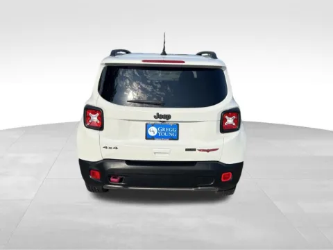 More photos of 2020 Jeep Renegade Trailhawk at Gregg Young Chevrolet of Omaha, NE