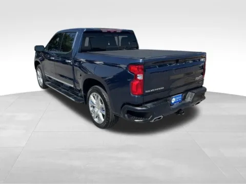 More photos of 2023 Chevrolet Silverado 1500 High Country at Gregg Young Chevrolet of Omaha, NE