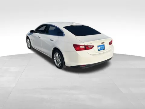 More photos of 2018 Chevrolet Malibu LT at Gregg Young Chevrolet of Omaha, NE