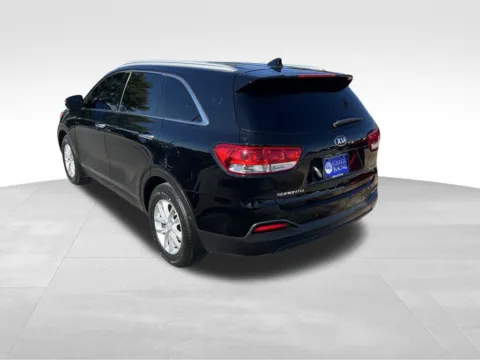 More photos of 2017 Kia Sorento LX at Gregg Young Chevrolet of Omaha, NE