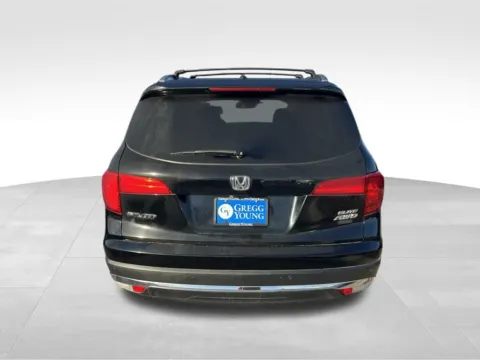 More photos of 2016 Honda Pilot Elite at Gregg Young Chevrolet - Omaha, NE