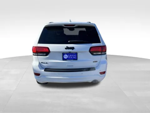 More photos of 2017 Jeep Grand Cherokee Altitude at Gregg Young Chevrolet - Omaha, NE