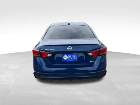 More photos of 2019 Nissan Altima 2.5 S at Gregg Young Chevrolet - Omaha, NE