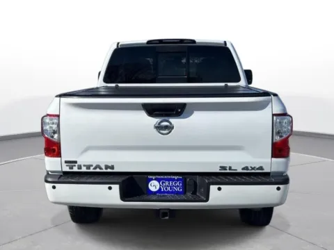 More photos of 2018 Nissan Titan SL at Gregg Young Chevrolet - Omaha, NE