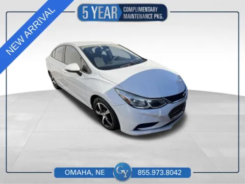 White 2018 Chevrolet Cruze LS for sale in Omaha, NE