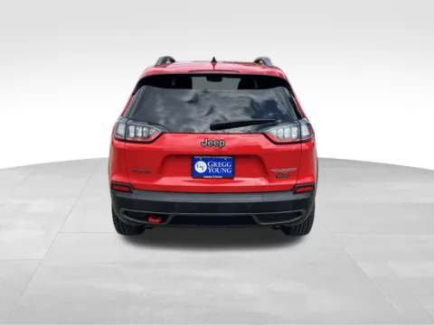 More photos of 2019 Jeep Cherokee Trailhawk at Gregg Young Chevrolet of Omaha, NE